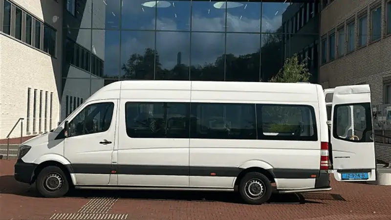 Rolstoelbus voor vervoer vanuit Vianen